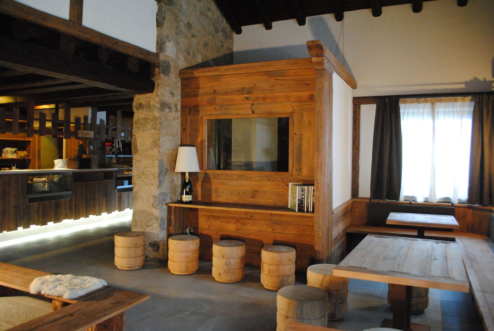 RIFUGIO RISTORANTE MALGA MONTAGNOLI Madonna di Campiglio Dolomiti del Brenta Trentino Italia, ASCANIO ZOCCHI ASCANIO ZOCCHI Espacios comerciales Bares y discotecas