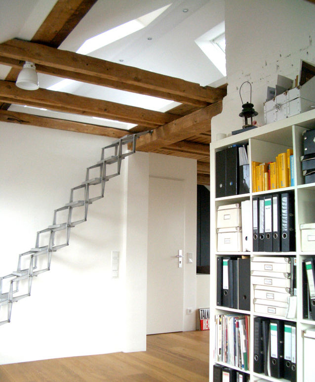Verwunderlich Treppen Zum Dachboden Bild