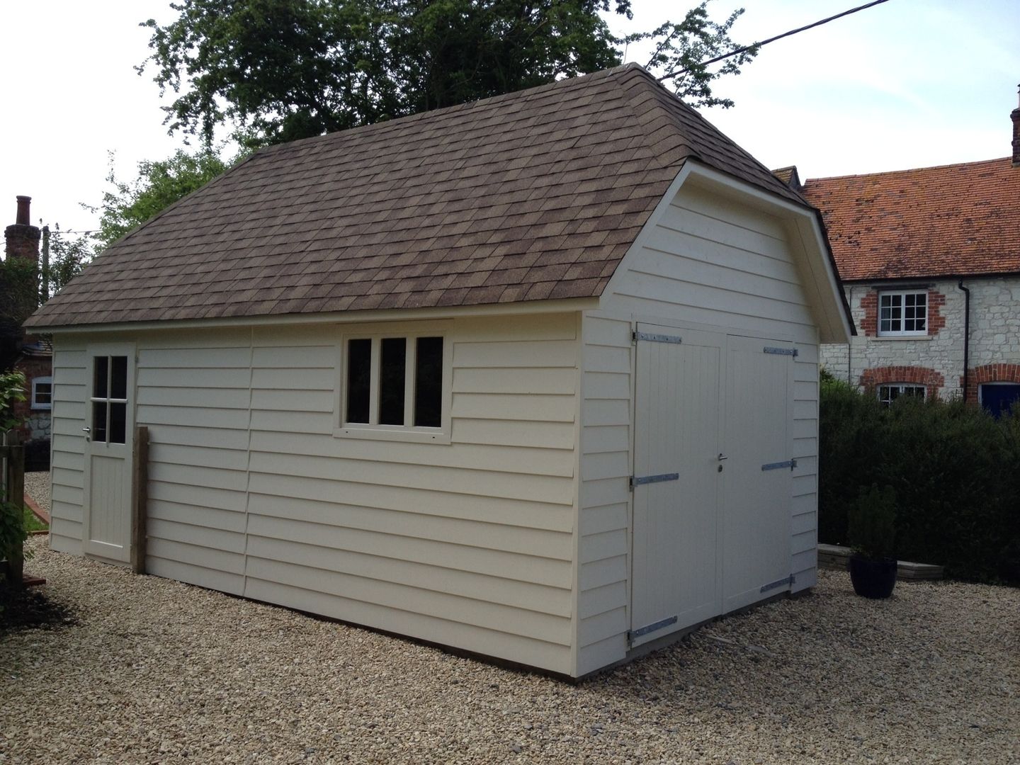 Suffolk Timber Garage homify Garajes prefabricados