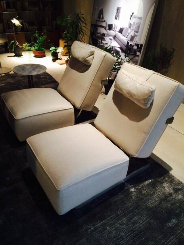 homify Livings de estilo moderno Salas y sillones