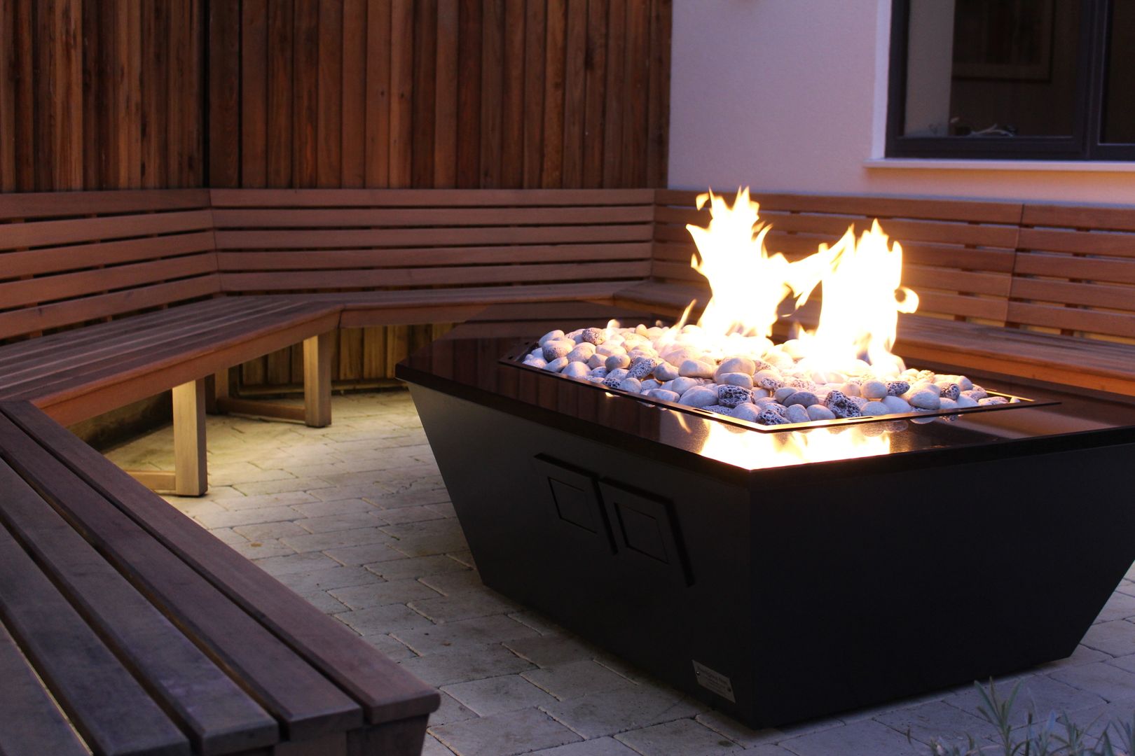 Stealth Boat Fire Table - Southampton Rivelin Modern Garden Fire pits & barbecues