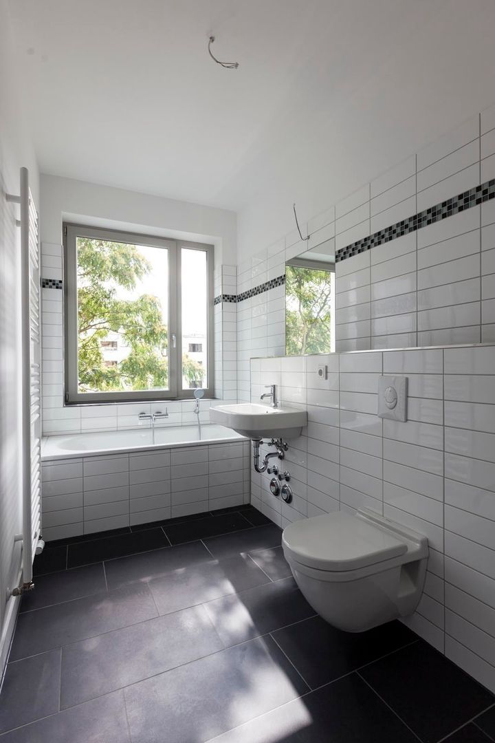 Brunnenstrasse 141 A, 10115 Berlin, Haus an der Mauergedenkstätte, Becker + Hofstätter, Projektsteuerung und Controlling GmbH & Co. KG Becker + Hofstätter, Projektsteuerung und Controlling GmbH & Co. KG Modern bathroom