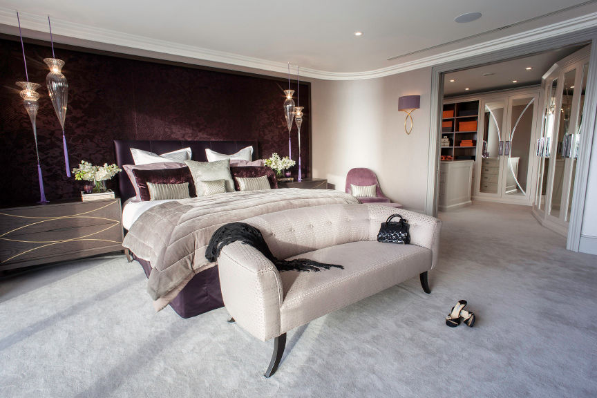 Luxurious family living homify Bedroom
