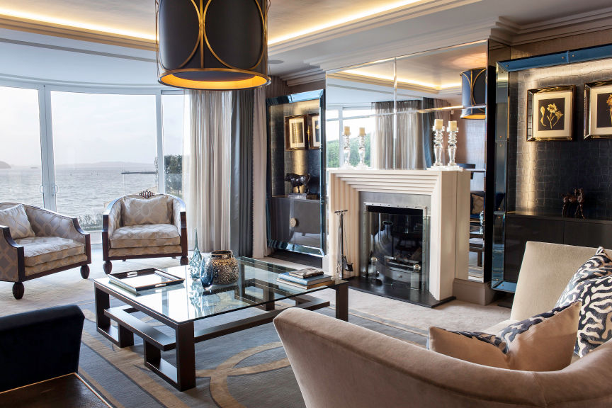 Luxurious family living homify Salas de estar modernas