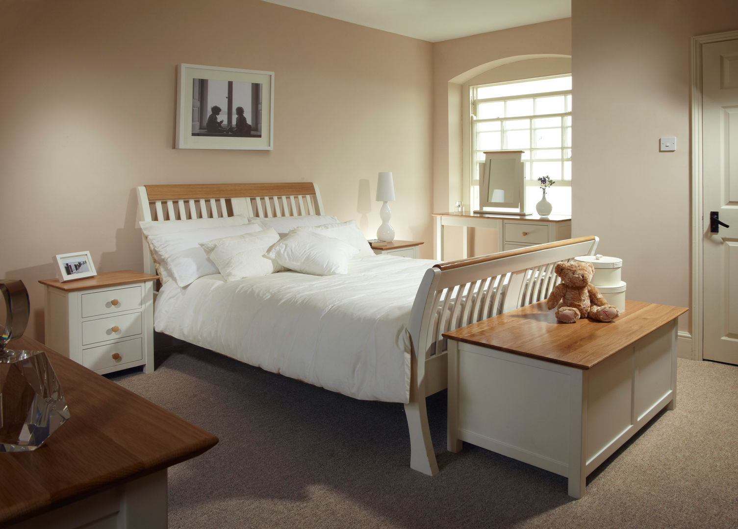 Cotsworld, The Painted Furniture Company The Painted Furniture Company Classic style bedroom Beds & headboards