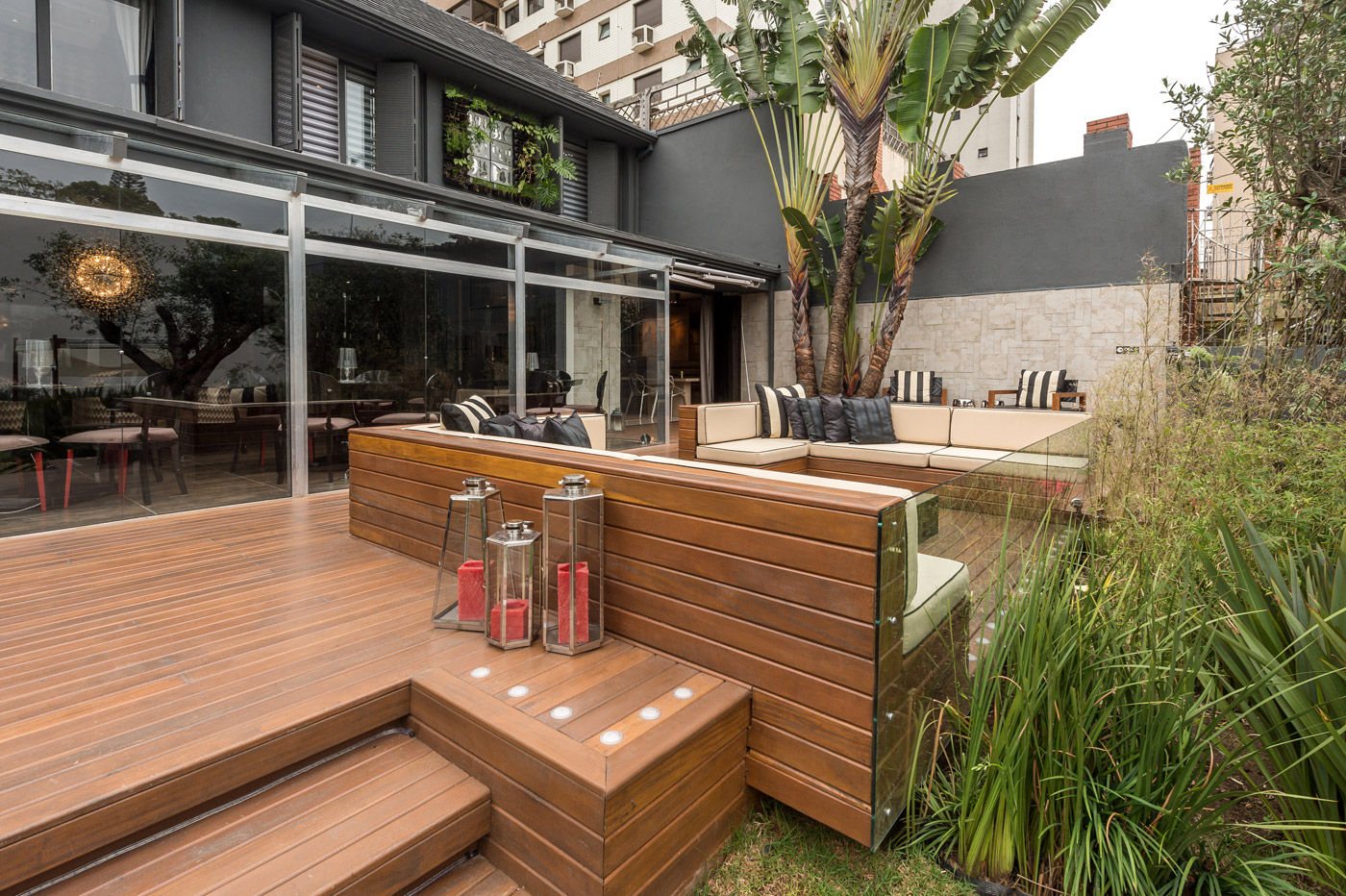 Casa Cor RS 2014, Plena Madeiras Nobres Plena Madeiras Nobres Balcones y terrazas de estilo moderno