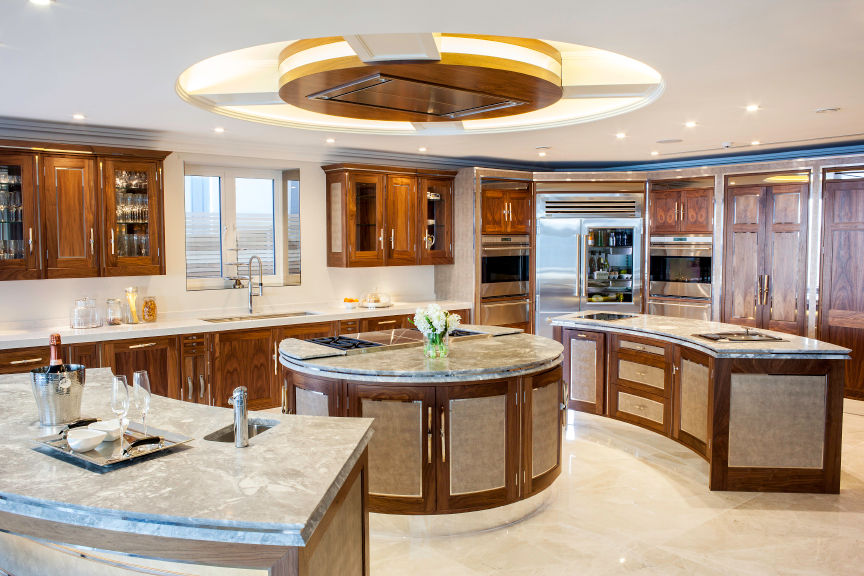 Luxurious family living homify Modern kitchen