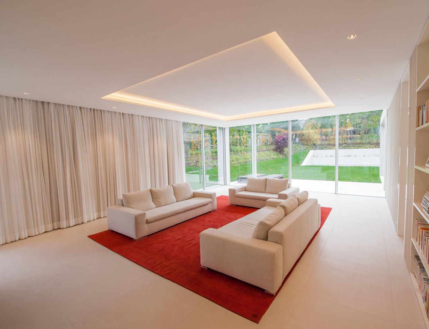 EINFAMILIENHAUS KLOSTERNEUBURG | AUT, Moser Architects Moser Architects Modern living room