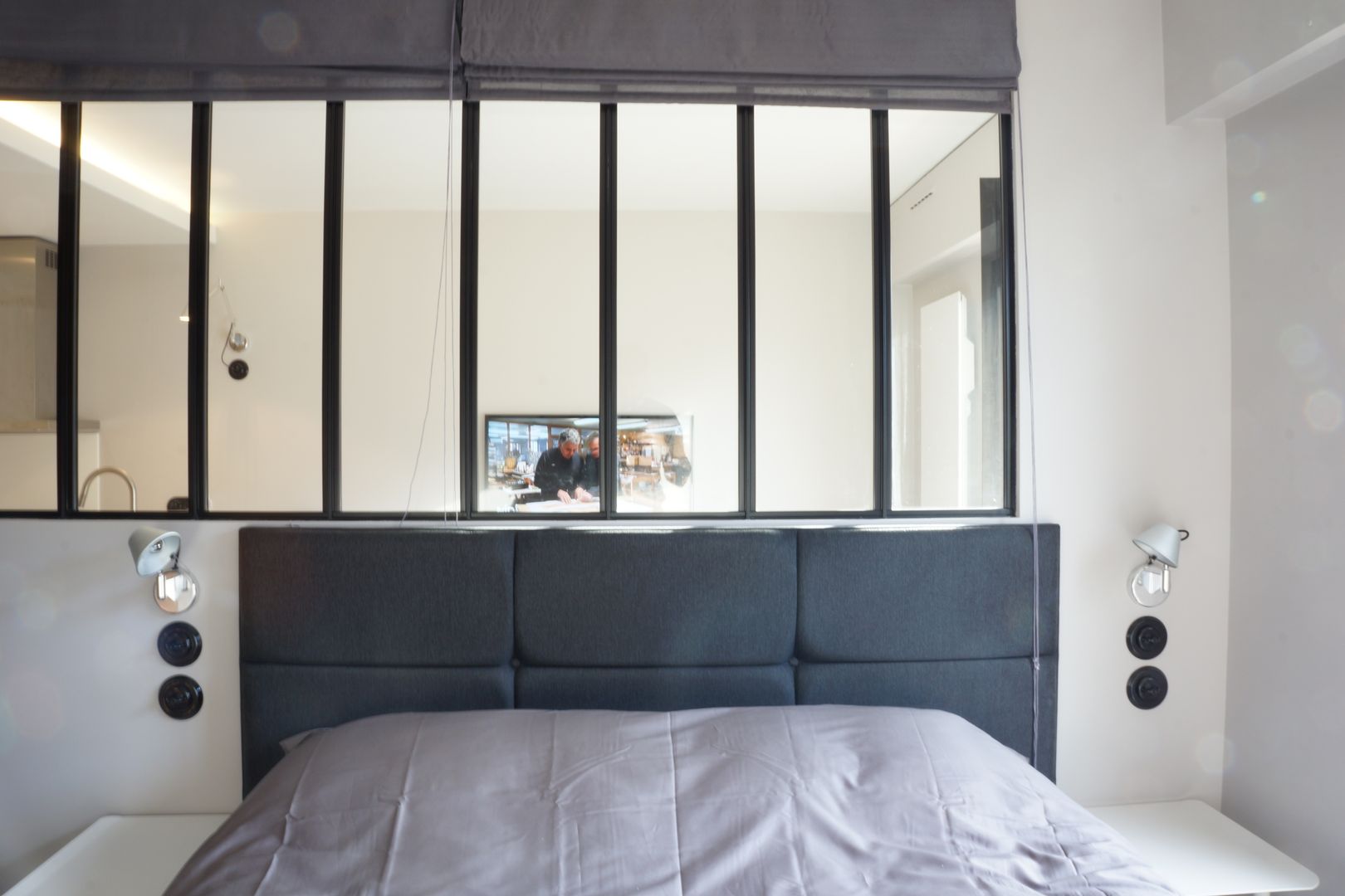 PARIS 17 30m², blackStones blackStones Kamar Tidur Gaya Industrial