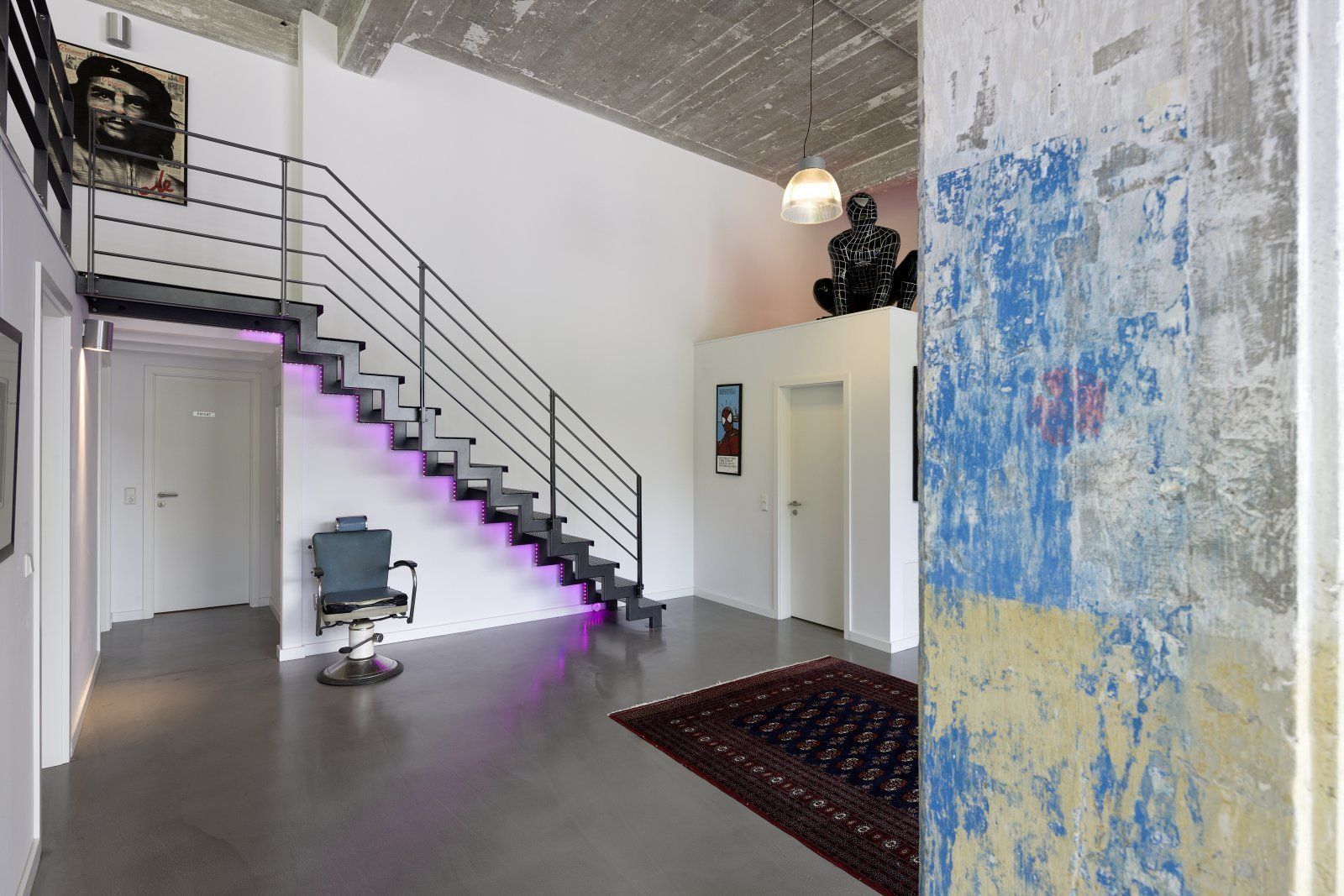 Lofts - Tuchfabrik, Hauser - Architektur Hauser - Architektur Industrial style corridor, hallway and stairs