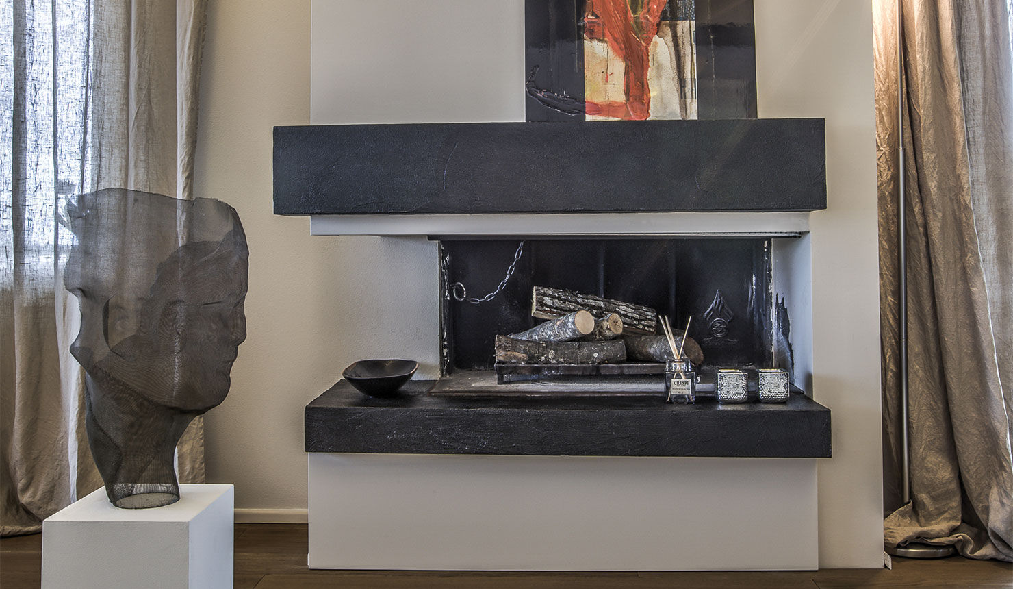 Attico contemporaneo , cristina zanni designer cristina zanni designer Ruang Keluarga Modern Fireplaces & accessories