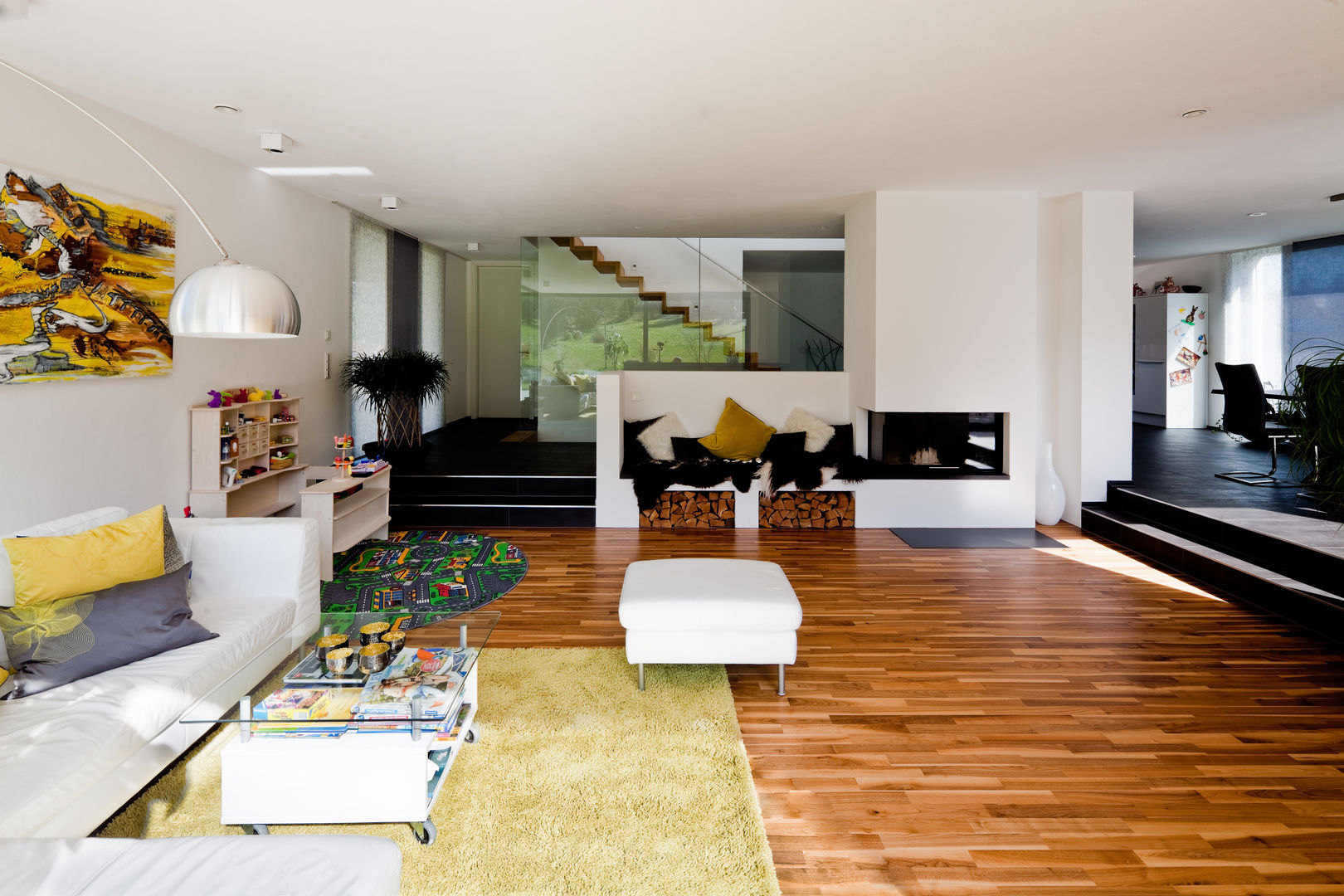 Neubau Einfamilienhaus mit Doppelgarage in Lorch, Baden-Württemberg, brügel_eickholt architekten gmbh brügel_eickholt architekten gmbh Modern living room