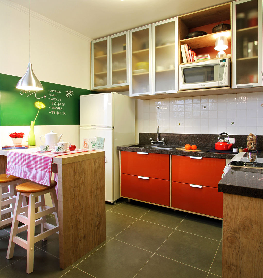 Cozinha Vermelha, Red Studio Red Studio Modern kitchen