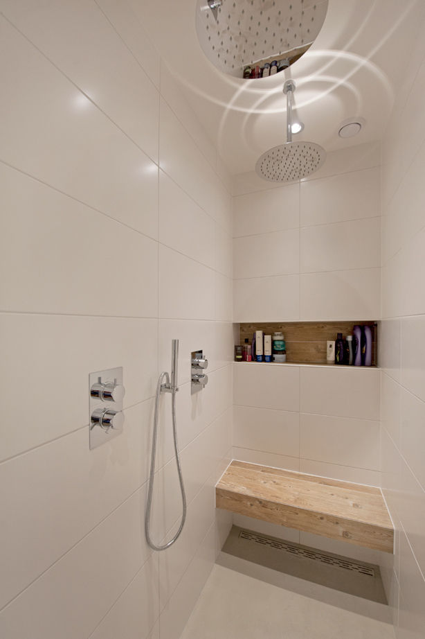 Van garage naar woonstudio, Het Ontwerphuis Het Ontwerphuis Modern style bathrooms Bathtubs & showers