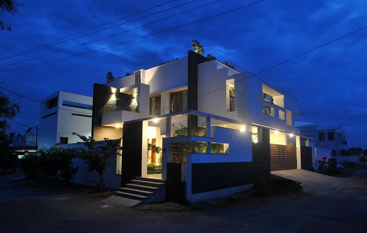 Mr & Mrs Pannerselvam's Residence, Muraliarchitects Muraliarchitects 現代房屋設計點子、靈感 & 圖片