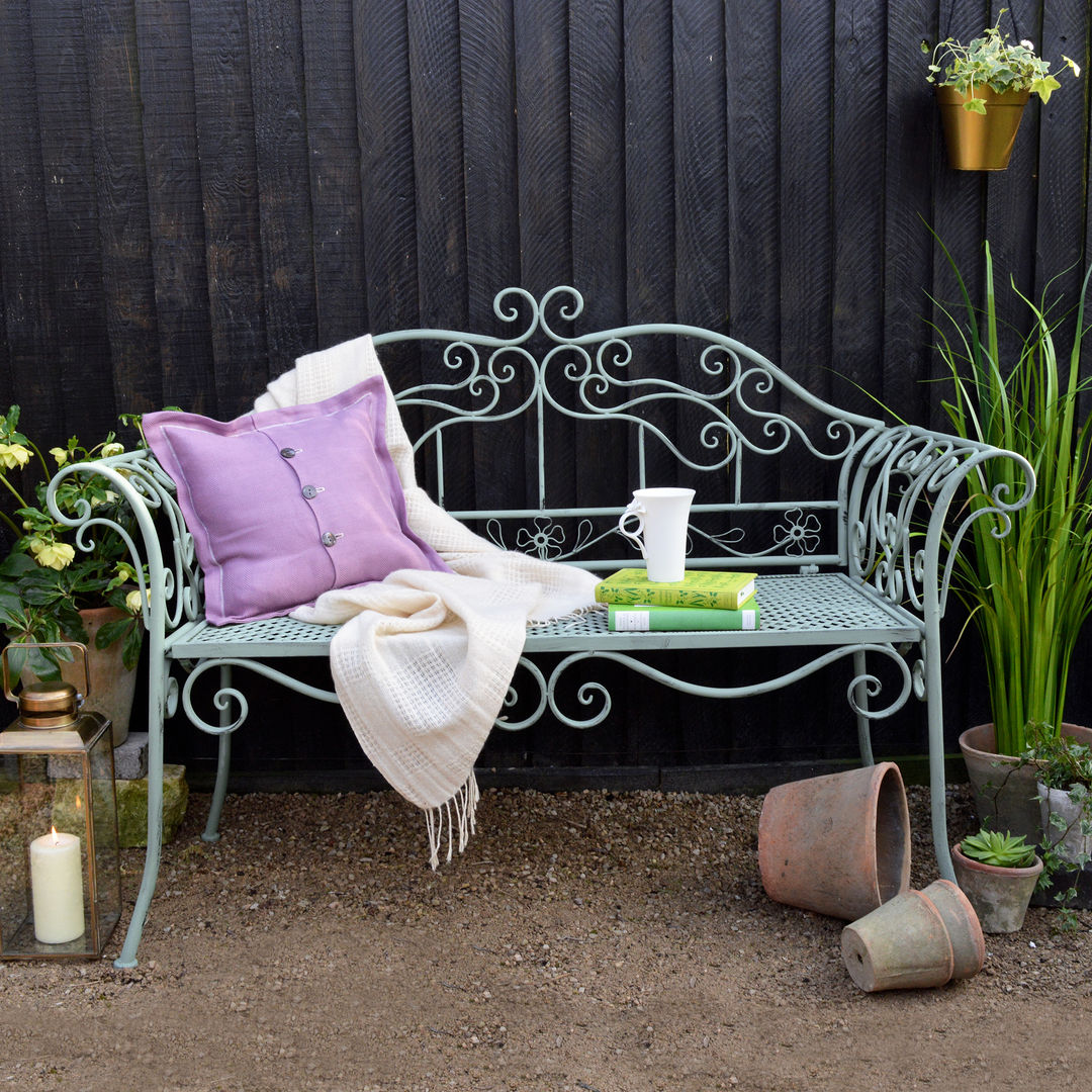 Ornate Garden Bench homify Jardins campestres Mobiliário