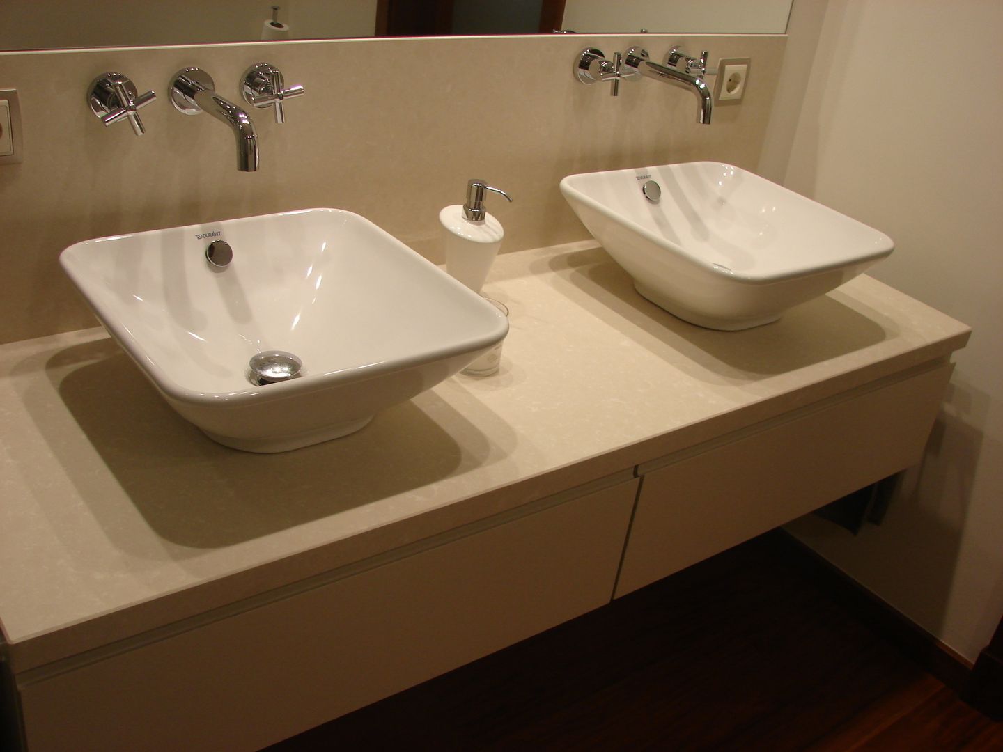 CASA PONS MARIA, INTERIORISME INTERIORISME Modern bathroom Fittings