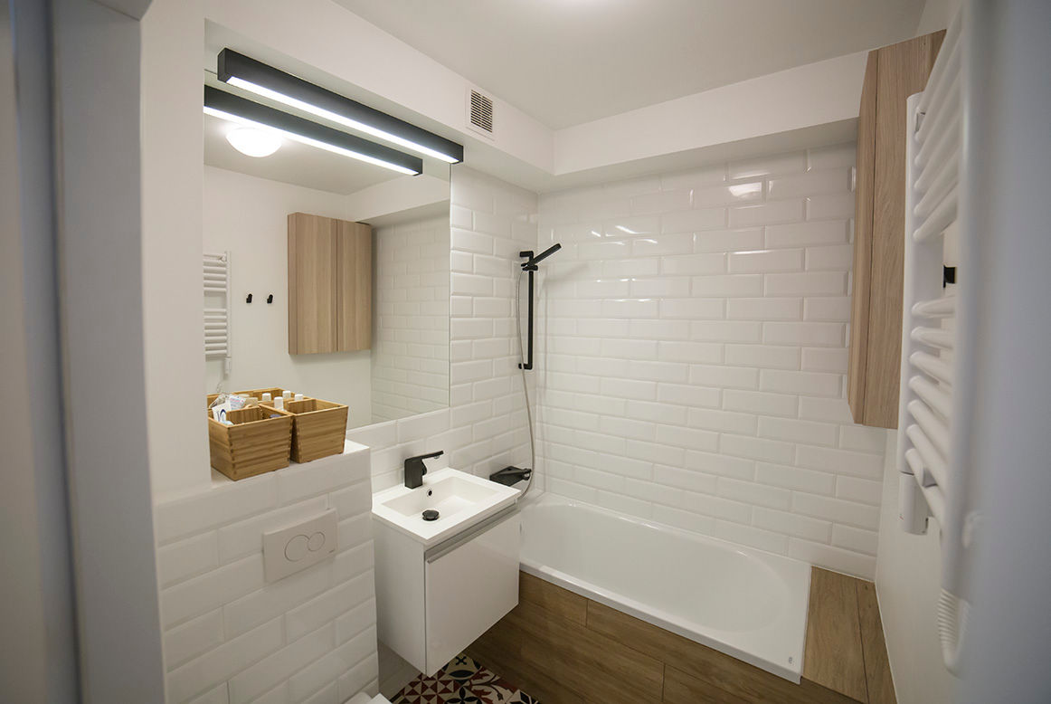 FRN2, Och_Ach_Concept Och_Ach_Concept 北欧スタイルの お風呂・バスルーム