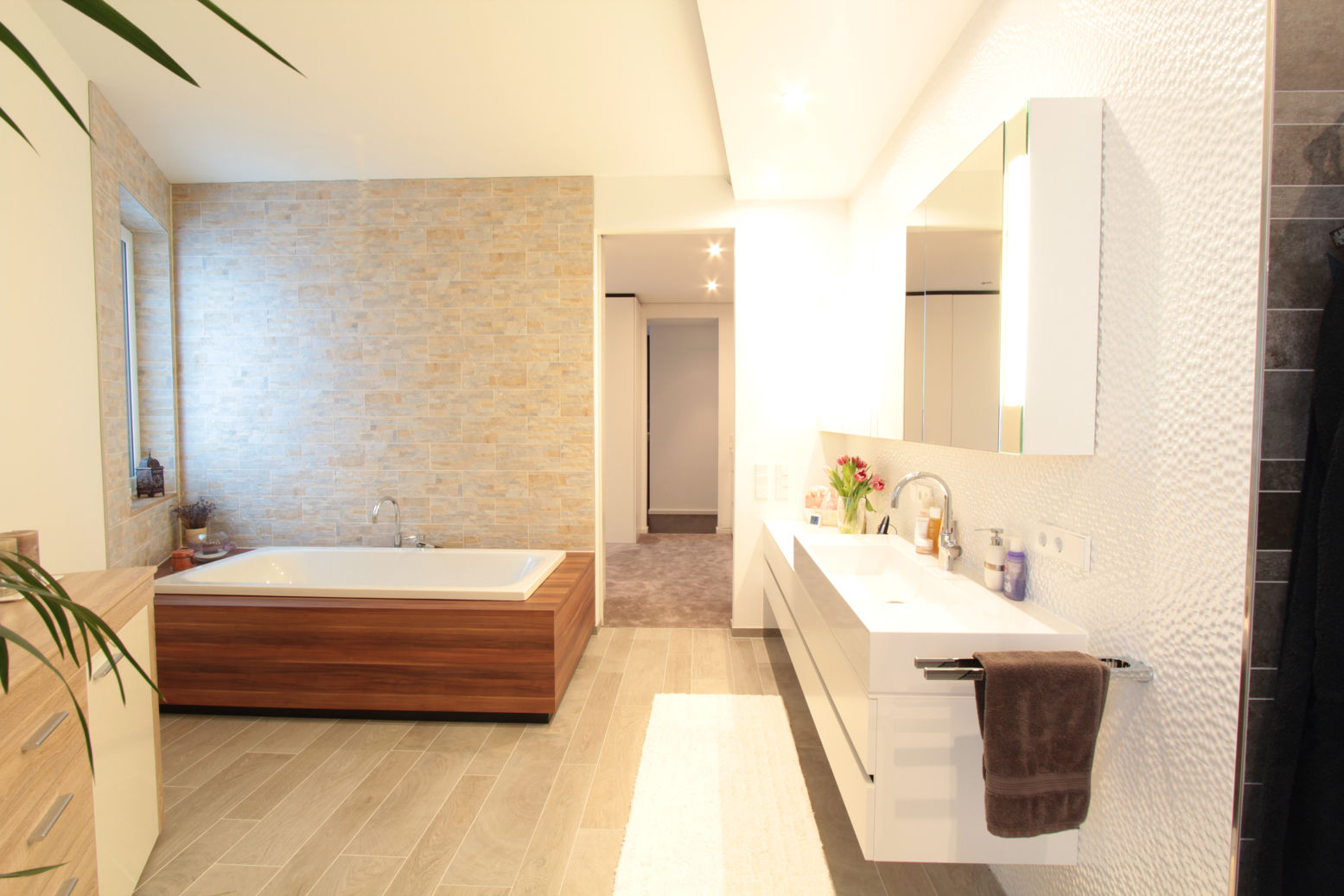 Badezimmer La Casa Wohnbau GmbH Moderne Badezimmer Aufbewahrungen