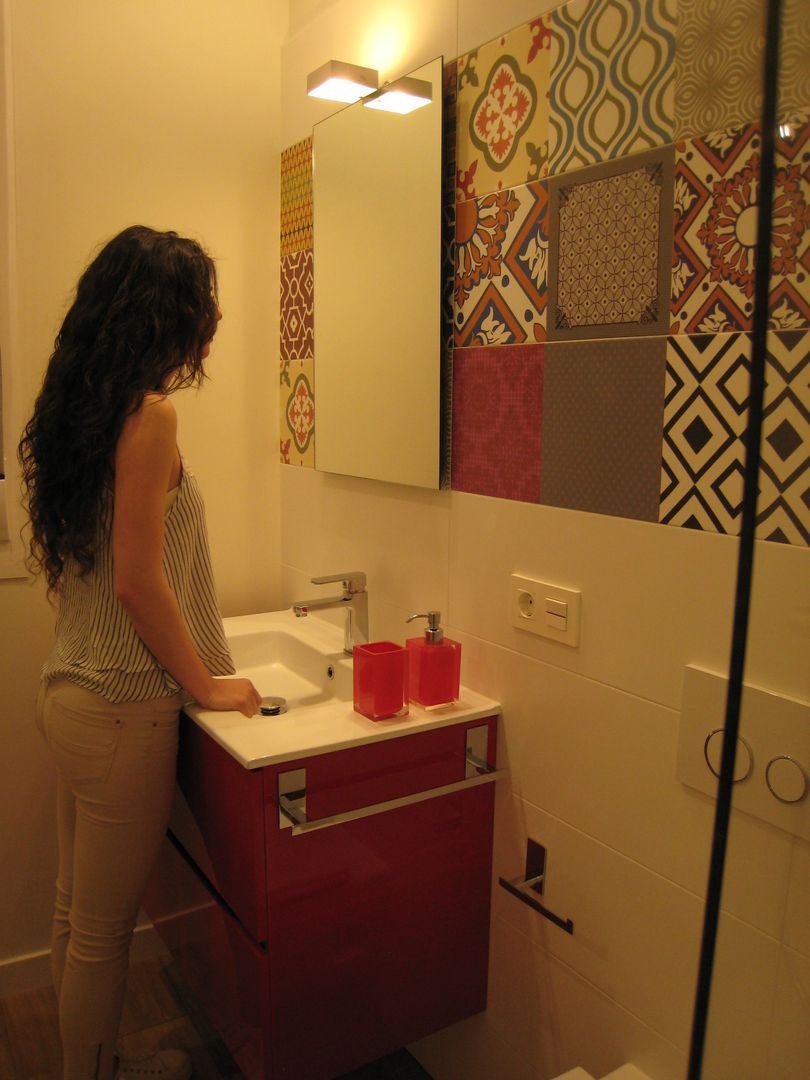 Reforma de vivienda en el Centro de Pamplona, Rooms de Cocinobra Rooms de Cocinobra Bathroom