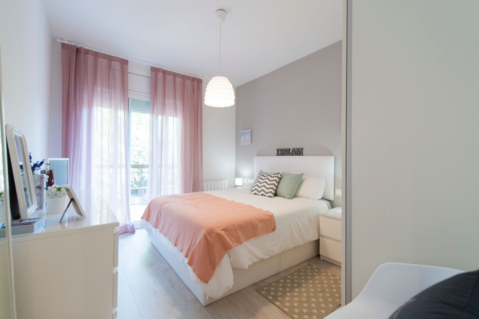 Sant Andreu, Global Projects Global Projects Camera da letto in stile scandinavo