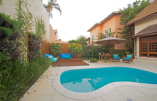 Piscina e área de lazer Eliana Berardo Arquitetura e Construção Piscinas campestres Piscina