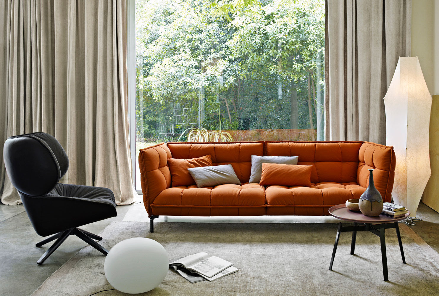 Husk Sofa by B&B Italia Campbell Watson 모던스타일 거실 소파 & 안락 의자