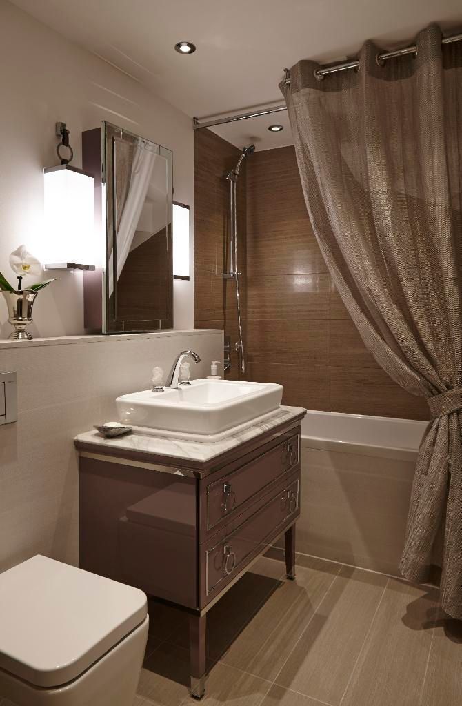 Bathroom Keir Townsend Ltd. Banheiros clássicos