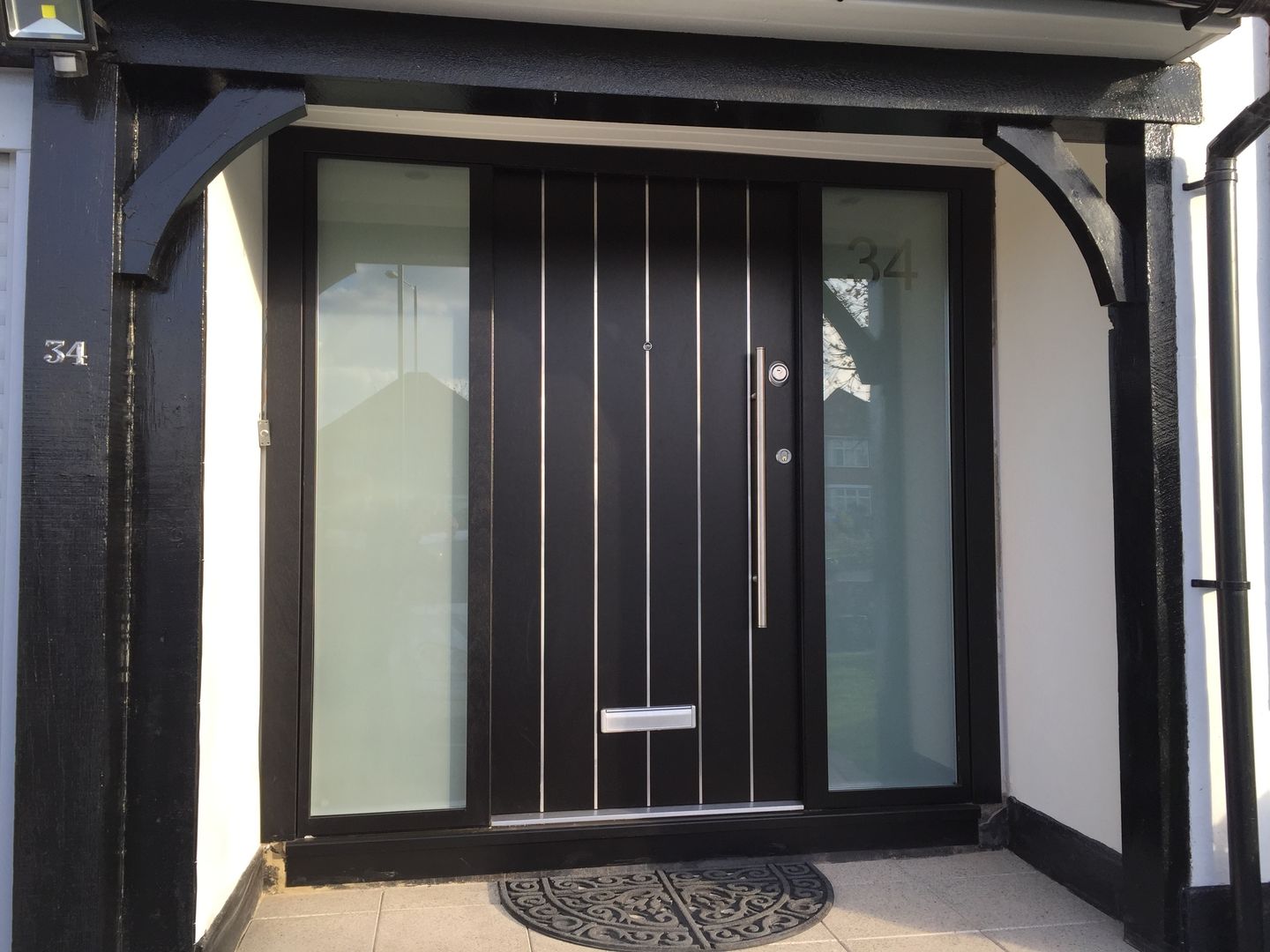 Horrow, Stronghold Security Doors Stronghold Security Doors Modern windows & doors