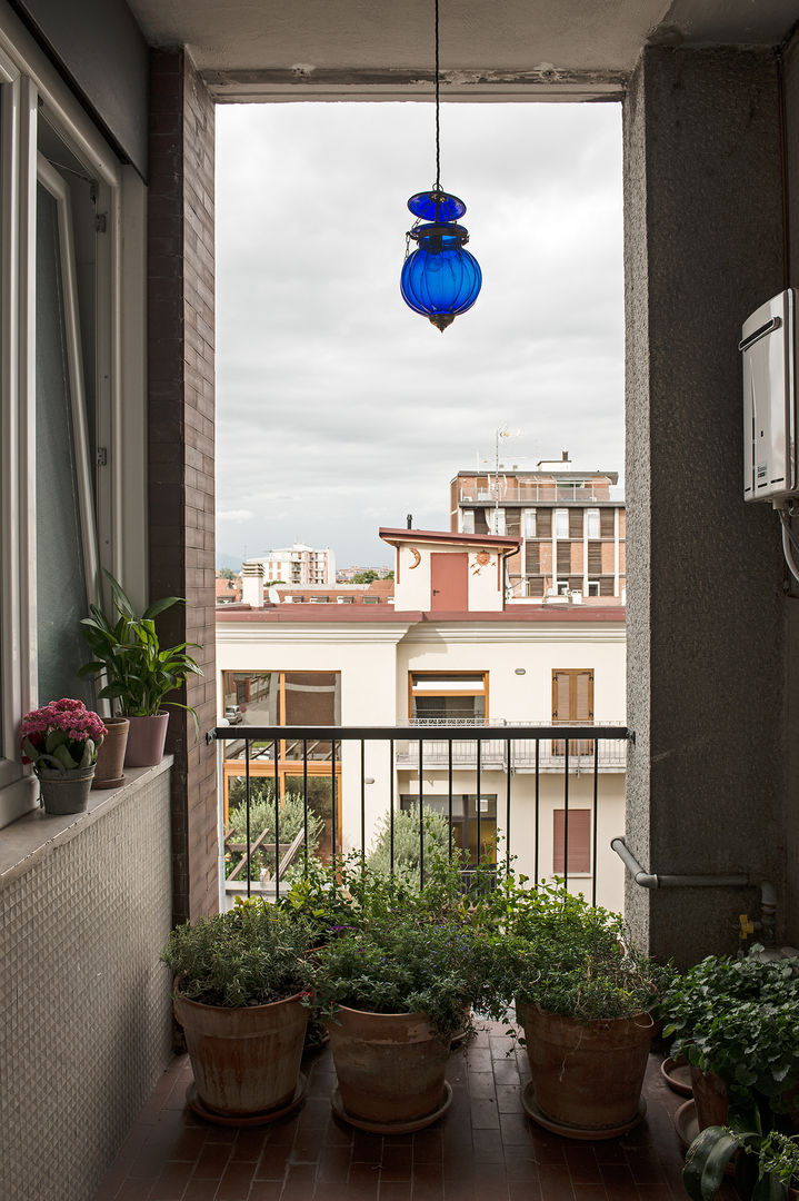 Woodboard House, Atelier Blank Atelier Blank Balcone, Veranda & Terrazza in stile minimalista