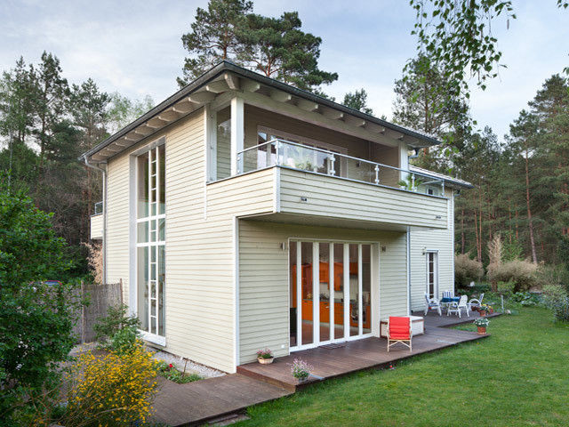 HAUS FALKENSEE I, Müllers Büro Müllers Büro Landhäuser Neubau, Zweifamilienhaus, modern, geschmackvoll, groß, geräumig, Fenster, bodentiefe Fenster, hell, Balkon, Sprossenfenster