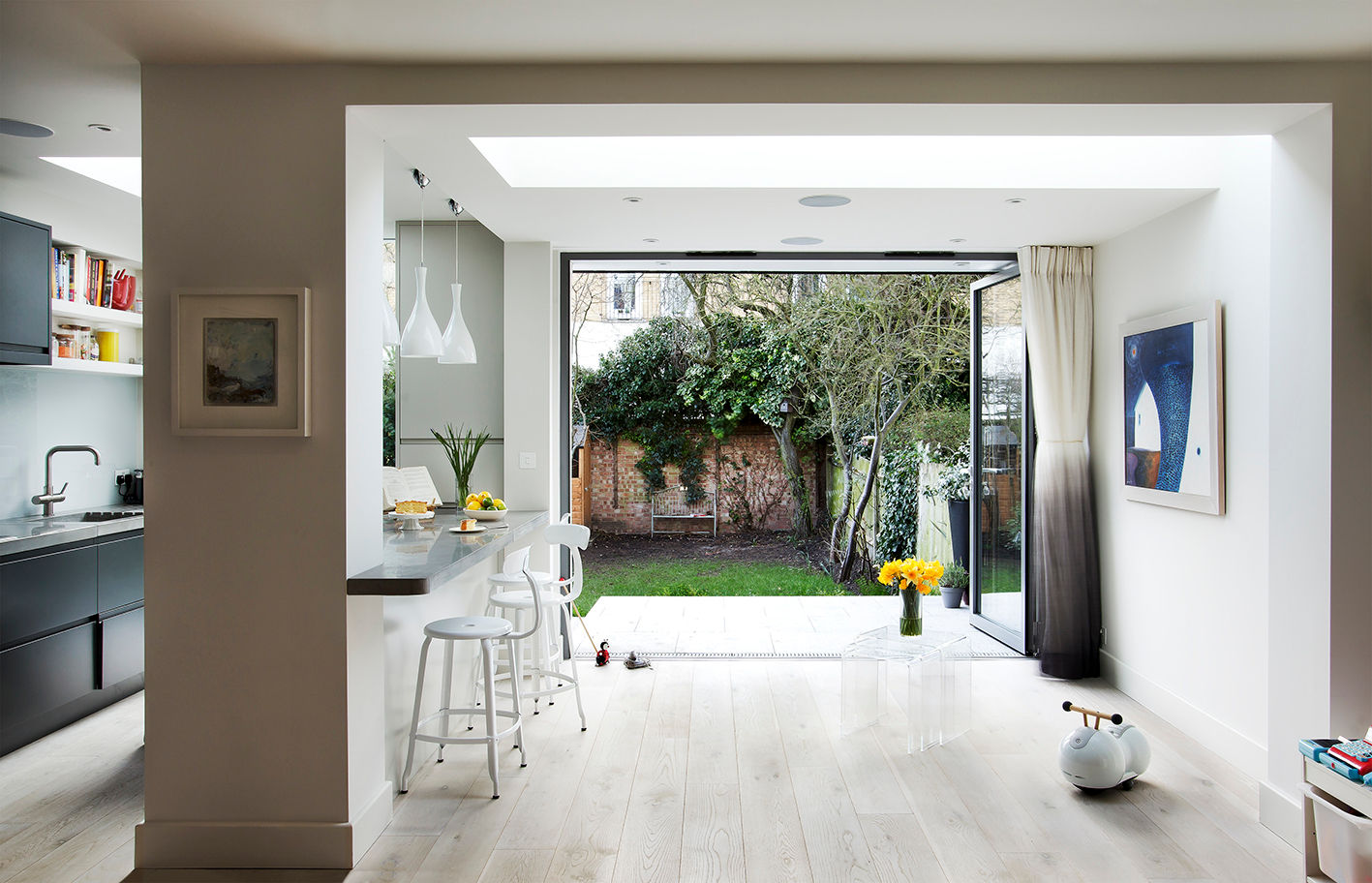 inside/outside homify 餐廳 london,extension,architecture,glass,kitchen,concrete