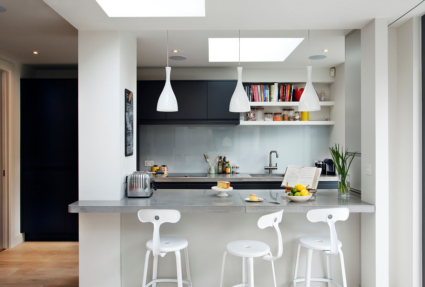 concrete worktops homify Кухня london,extension,architecture,glass,kitchen,concrete