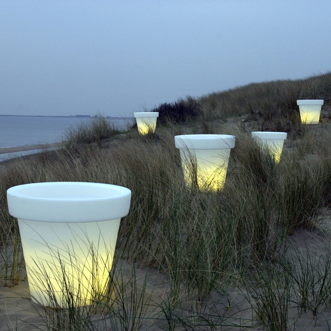 Outdoor-Trends 2015, Connox Connox Moderne tuinen Bloempotten & vazen