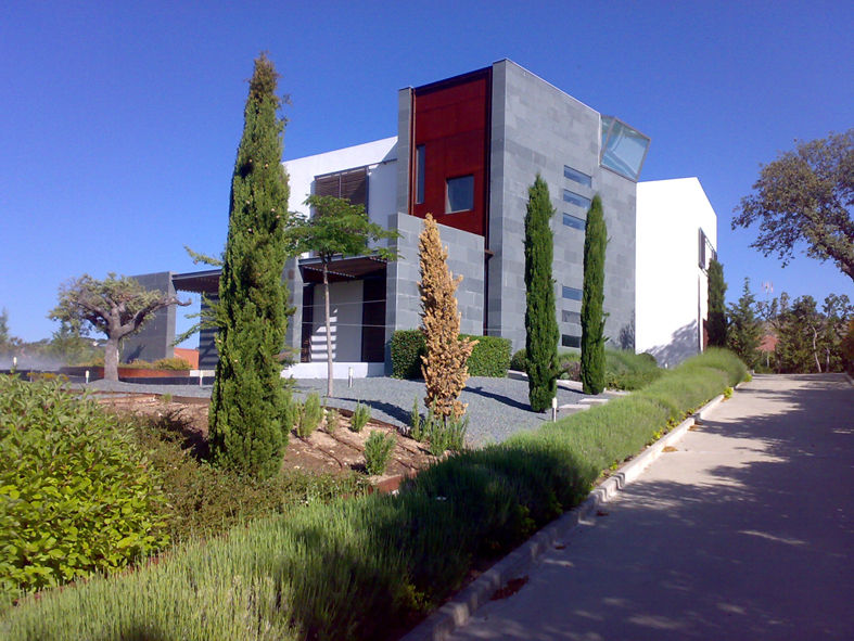 VIVIENDA UNIFAMILIAR. LAS ROZAS. MADRID. 2004, Bescos-Nicoletti Arquitectos Bescos-Nicoletti Arquitectos Rumah Modern