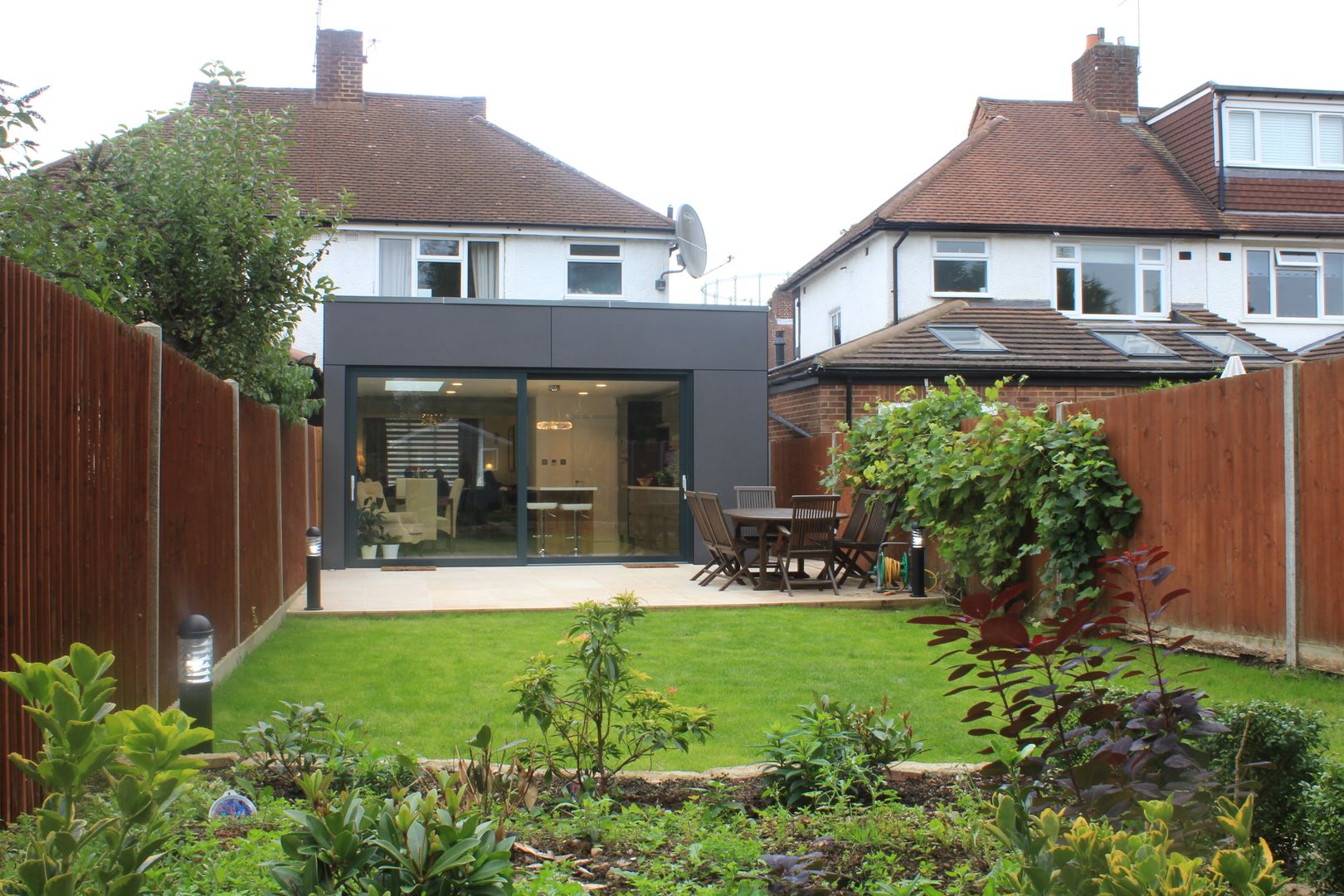 New Malden, Surrey Consultant Line Architects Ltd Casas modernas