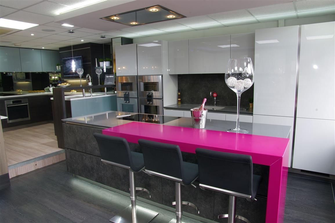 homify Modern kitchen