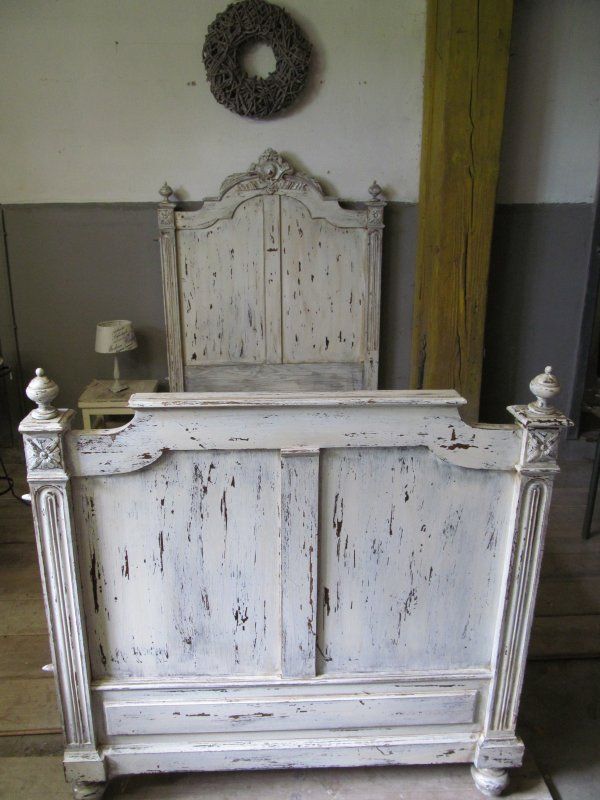 Oude brocante bedden, Were Home Were Home Rustic style bedroom Beds & headboards