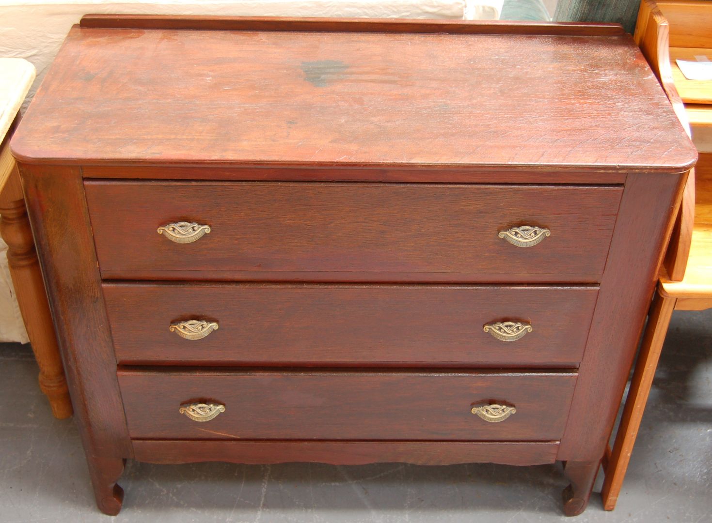 Dark Wood Chest of Drawers The Bridge Trust Klassische Schlafzimmer Kleiderschränke und Kommoden