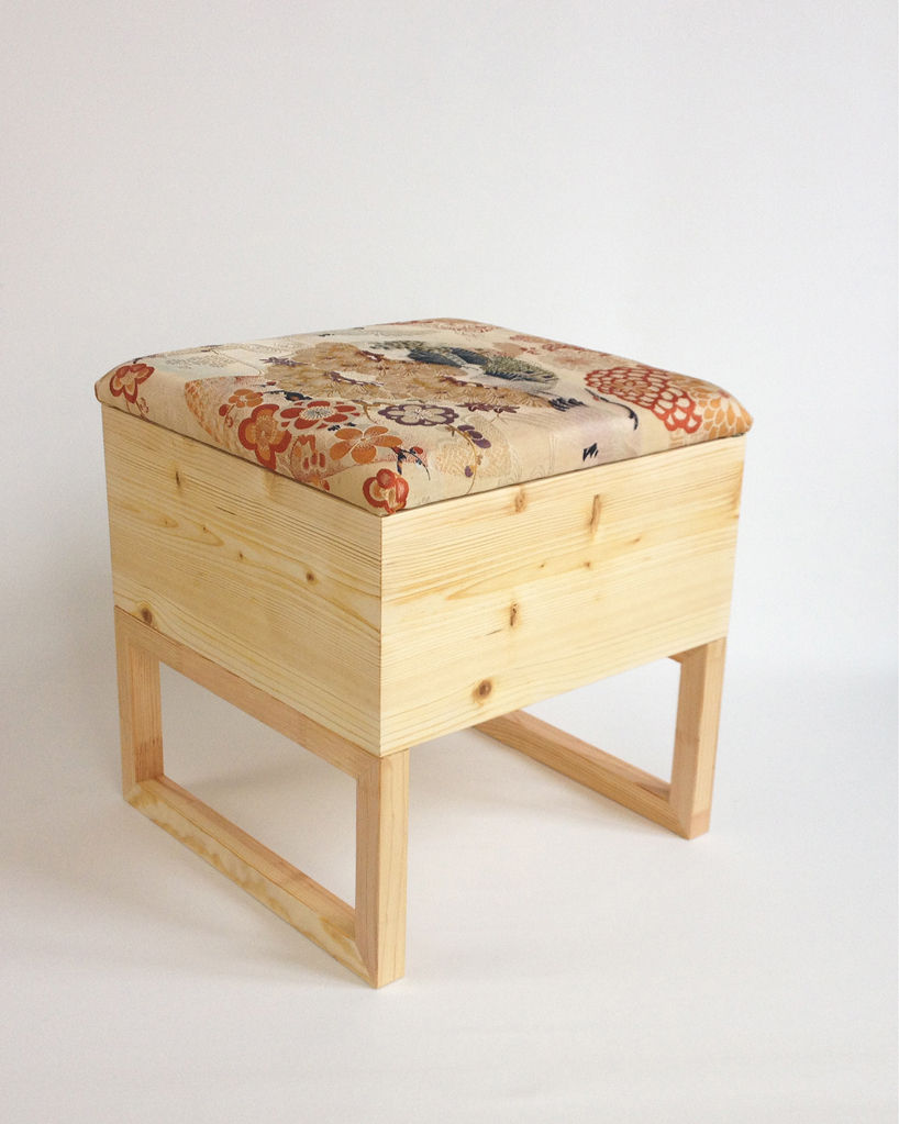 Kimono Stool, OFFCUT BERLIN OFFCUT BERLIN Ruang Keluarga Gaya Asia Stools & chairs