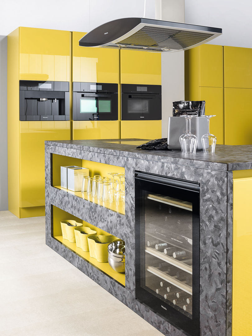 cuisine jaune, CUISINE ESSENTIEL CUISINE ESSENTIEL Modern style kitchen Bench tops