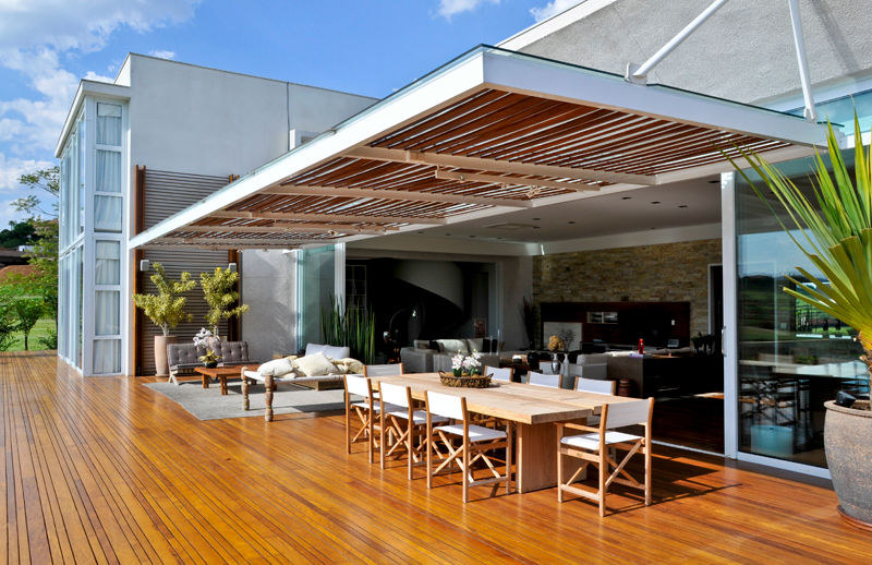 Residência Quinta da Baroneza, Maurício Queiróz Maurício Queiróz Modern balcony, veranda & terrace