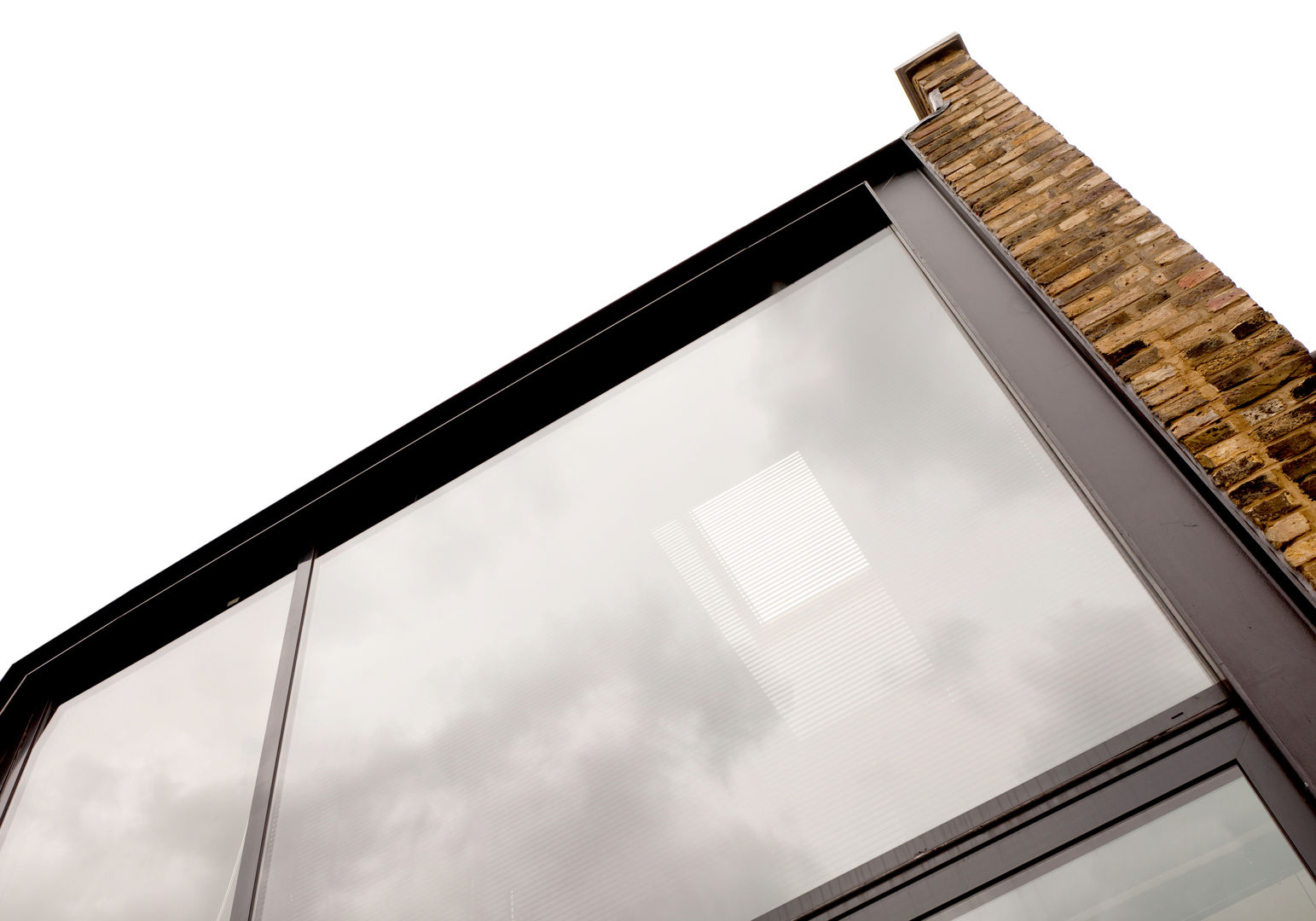 Main Glazing Detail Twist In Architecture Balcone, Veranda & Terrazza in stile moderno