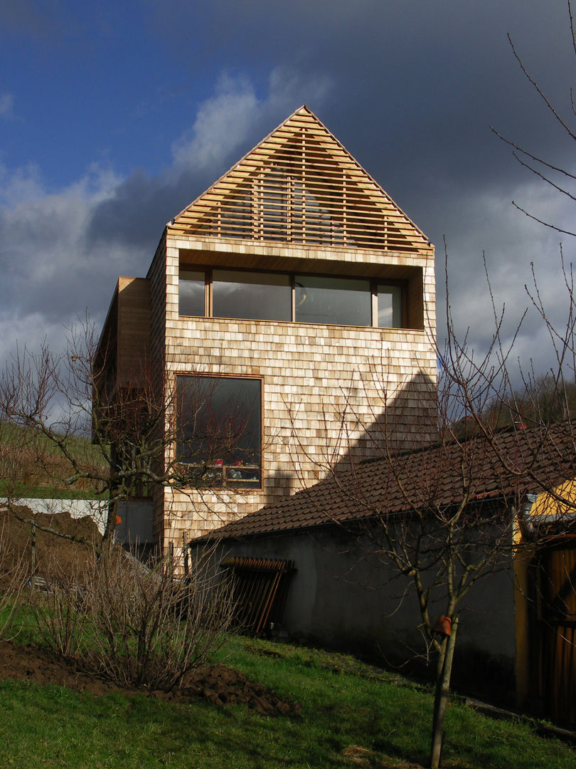 Wohnhaus in Gengenbach, lehmann_holz_bauten lehmann_holz_bauten Casas modernas