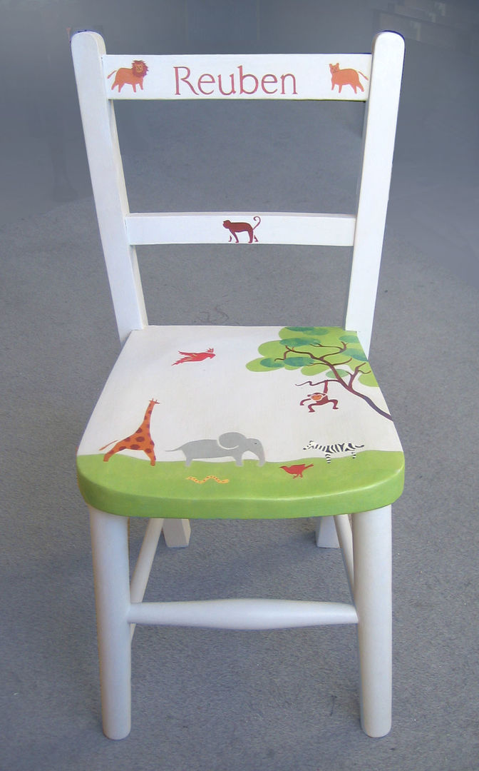 Child's Jungle Chair Anne Taylor Designs Habitaciones para niños de estilo tropical Madera Acabado en madera Escritorios y sillas