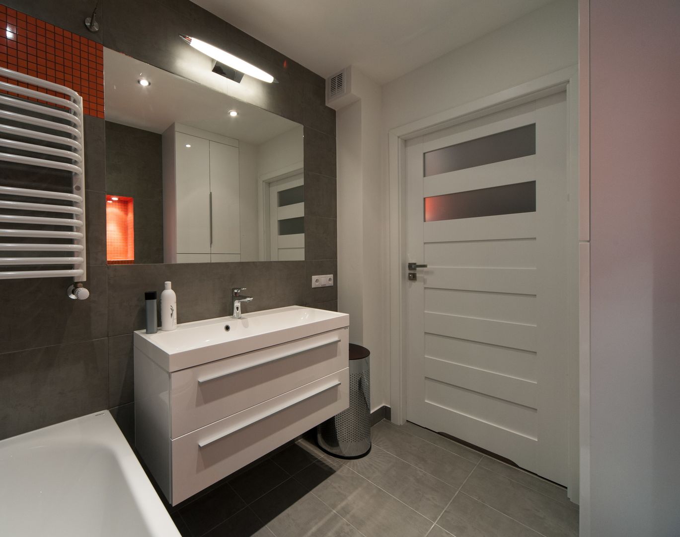 homify Bagno moderno