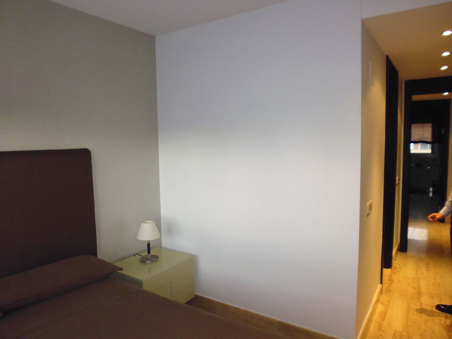 Acabados de Lujo para Pequeño Apartamento Minimalista [90m2], Empresa constructora en Madrid Empresa constructora en Madrid 臥室