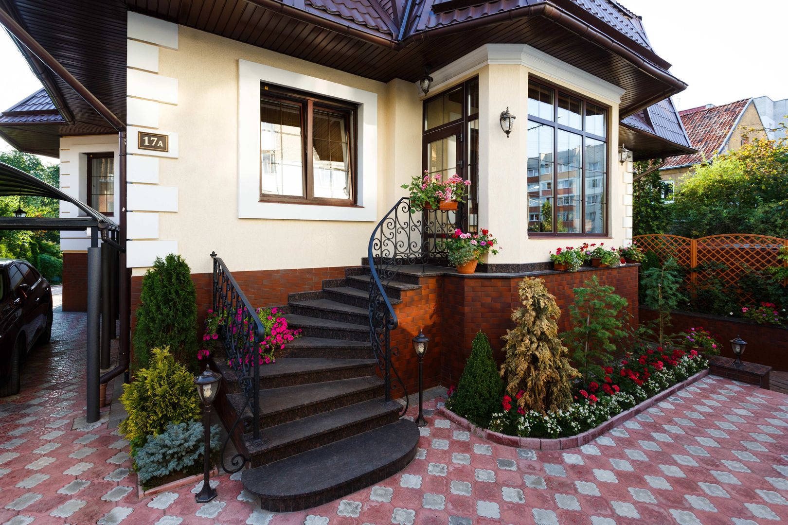 Дом в г.Калининграде, AGRAFFE design AGRAFFE design Classic style houses