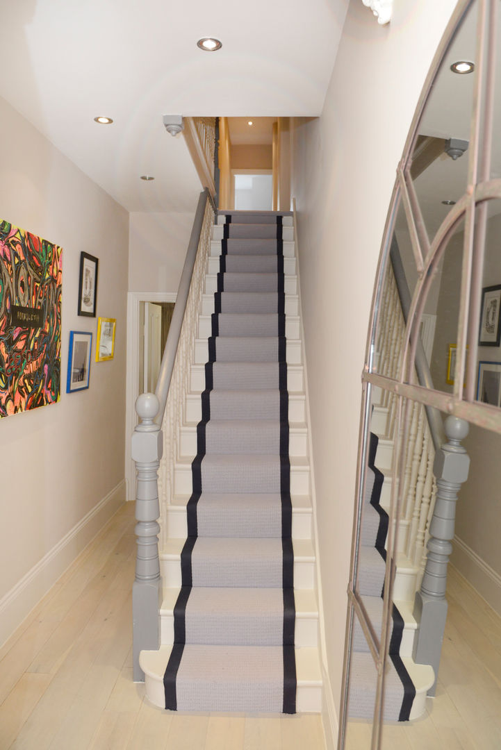 Family Home: Complete refurbishment of a Victorian Family Home in South West London, Ruth Noble Interiors Ruth Noble Interiors 階段 階段