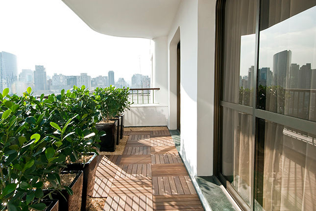 Apartamento Itaim, Marcella Loeb Marcella Loeb Modern style balcony, porch & terrace